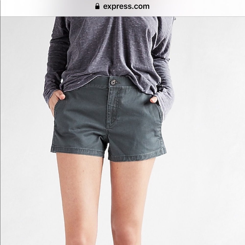 Express mid rise shorts